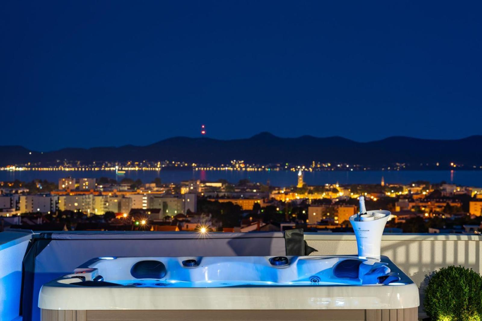 Luxury Penthouse Aria Apartament