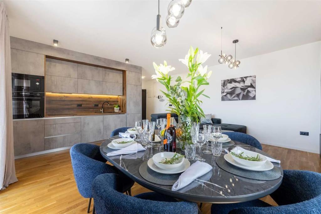 Luxury Penthouse Aria